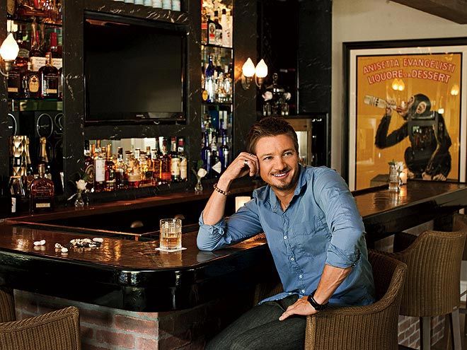 Jeremy Renner in the Bar None (AlKHall Booze Revooze Audio Dregs)